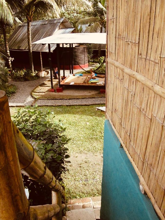 The Mudhouse Hostel Mompiche Exterior foto