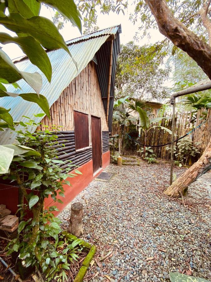 The Mudhouse Hostel Mompiche Exterior foto